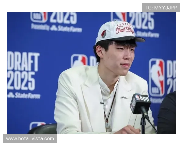 媒体人点评弗拉格表现不佳呼吁开拓者给予杨瀚森更多耐心与时间